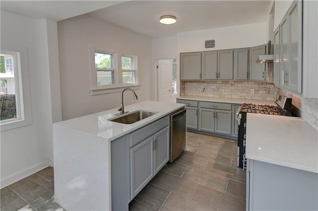 613 Chestnut Street, Leavenworth, KS 66048