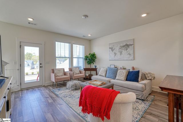 235 Dalmatian Drive, Spartanburg, SC 29307