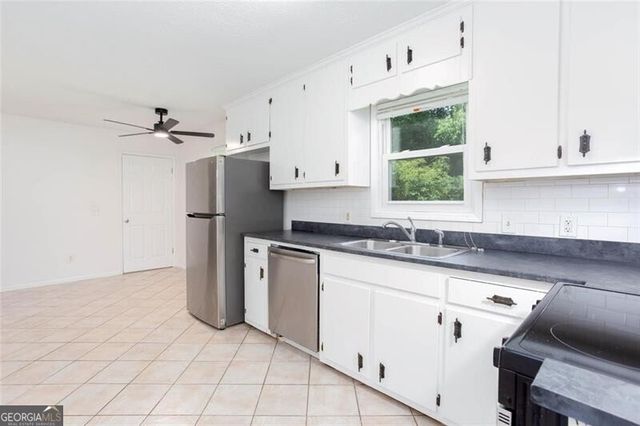 1093 Caprice Drive, Powder Springs, GA 30127