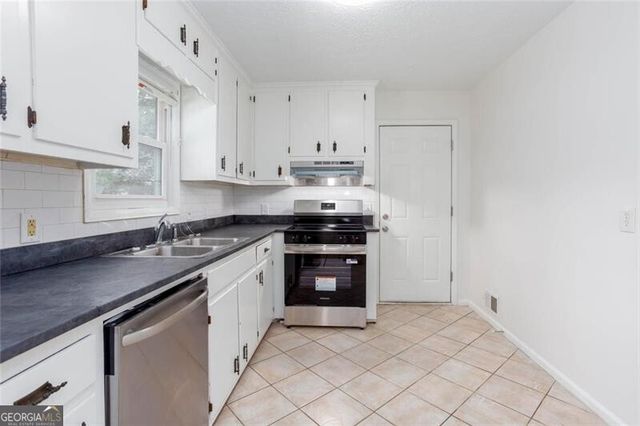 1093 Caprice Drive, Powder Springs, GA 30127