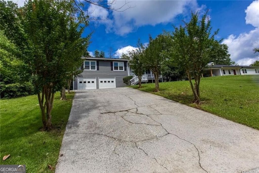 1093 Caprice Drive, Powder Springs, GA 30127