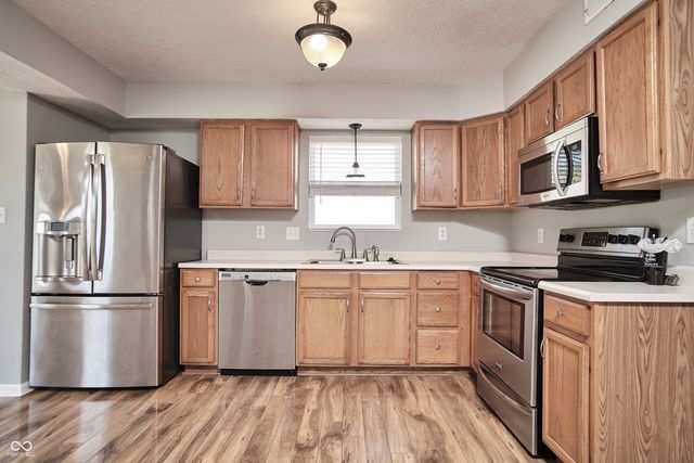 10856 Trailwood Drive, Fishers, IN 46038