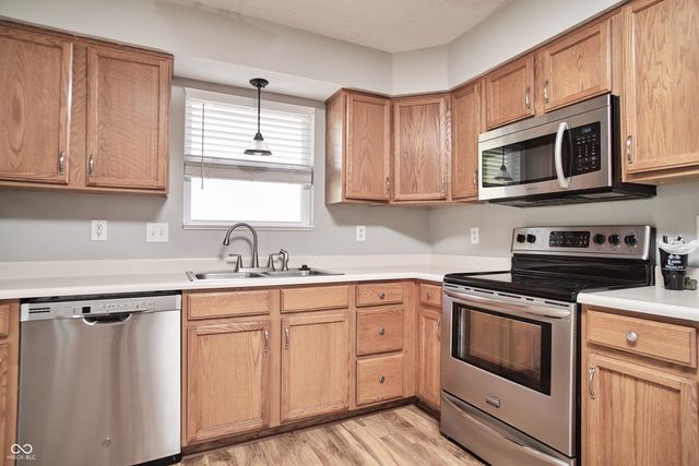 10856 Trailwood Drive, Fishers, IN 46038