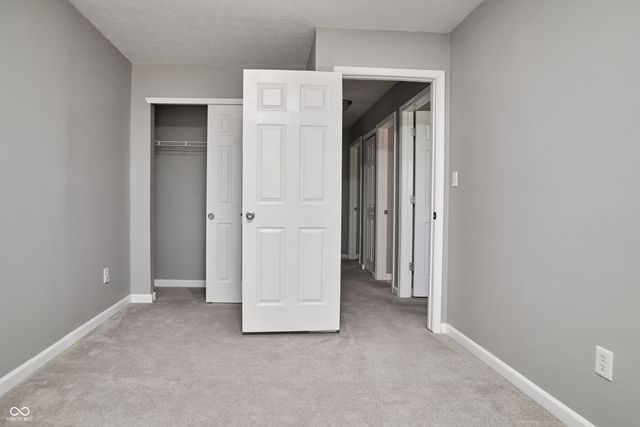 10856 Trailwood Drive, Fishers, IN 46038