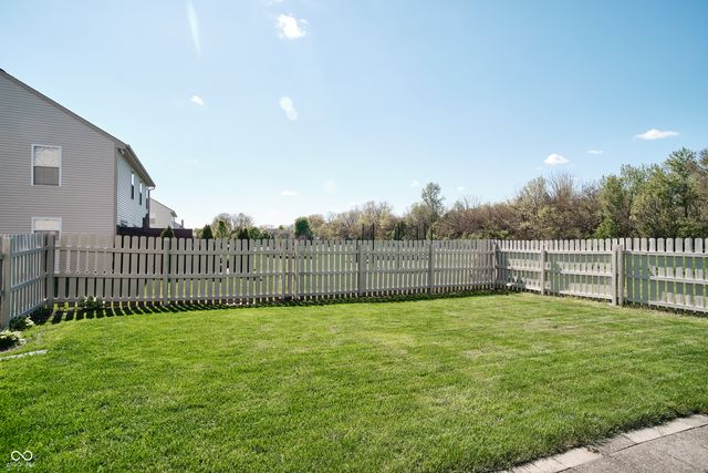 10856 Trailwood Drive, Fishers, IN 46038