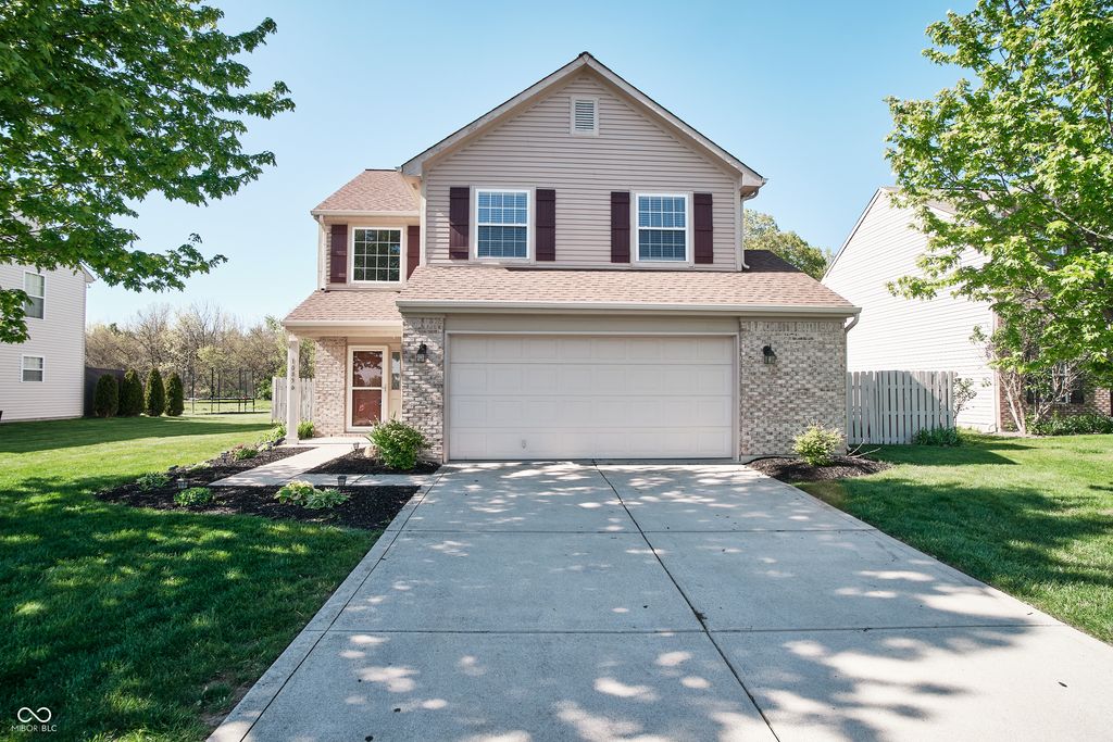 10856 Trailwood Drive, Fishers, IN 46038
