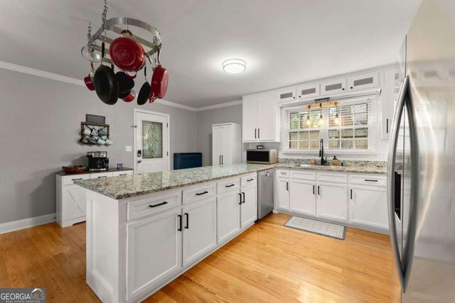 4002 Sundown Drive, Gainesville, GA 30506