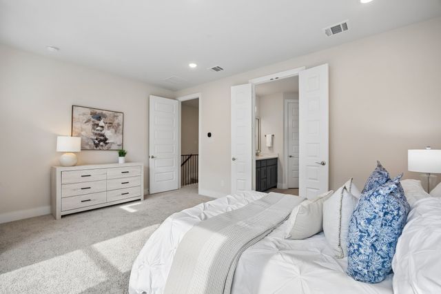 518 Winners Circle, Rowlett, TX 75088