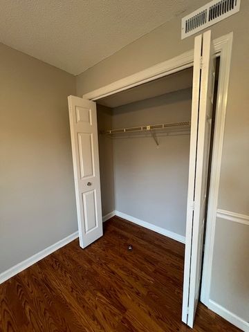 143 Brooke Castle Dr, Hermitage, TN 37076