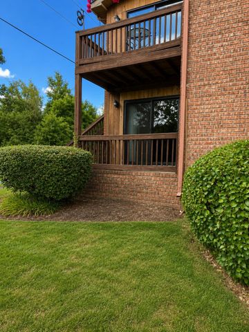 143 Brooke Castle Dr, Hermitage, TN 37076