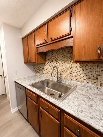 143 Brooke Castle Dr, Hermitage, TN 37076