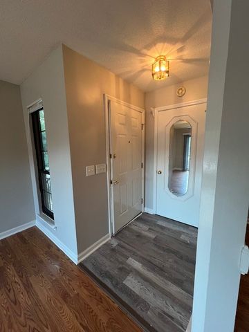 143 Brooke Castle Dr, Hermitage, TN 37076
