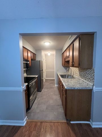 143 Brooke Castle Dr, Hermitage, TN 37076