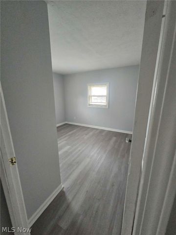 4542 W 172 Street, Cleveland, OH 44135