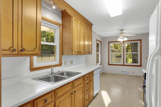 7214 Clinton Avenue, Richfield, MN 55423