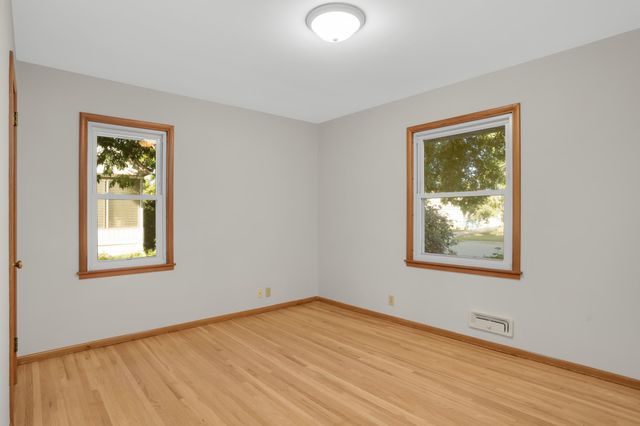 7214 Clinton Avenue, Richfield, MN 55423