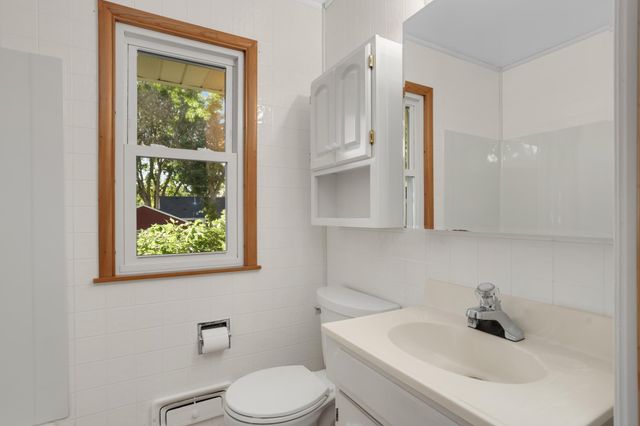 7214 Clinton Avenue, Richfield, MN 55423