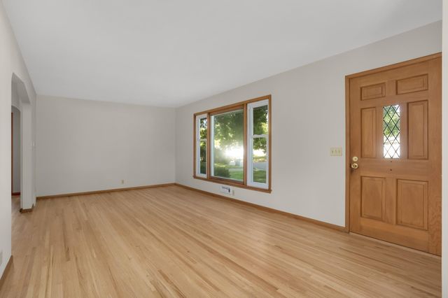 7214 Clinton Avenue, Richfield, MN 55423