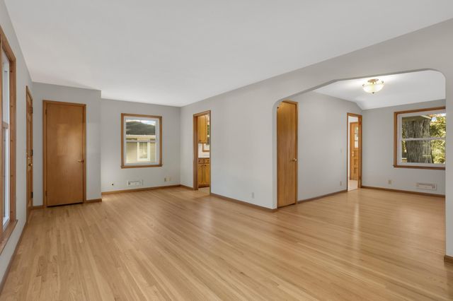 7214 Clinton Avenue, Richfield, MN 55423