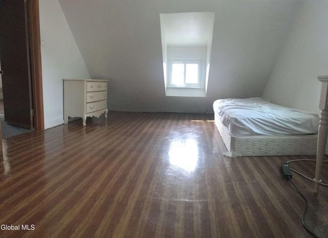 1061 Madison Avenue, Albany, NY 12208