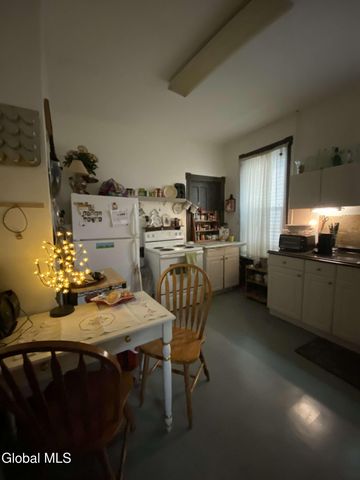 1061 Madison Avenue, Albany, NY 12208