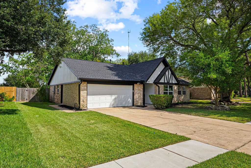 2915 Cherry Springs Drive, Missouri City, TX 77459