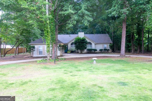 151 Greenbriar Trail, Lagrange, GA 30241