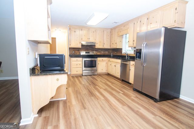 151 Greenbriar Trail, Lagrange, GA 30241