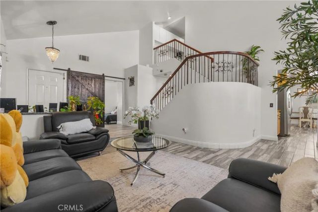 1523 E Avenue J6, Lancaster, CA 93535