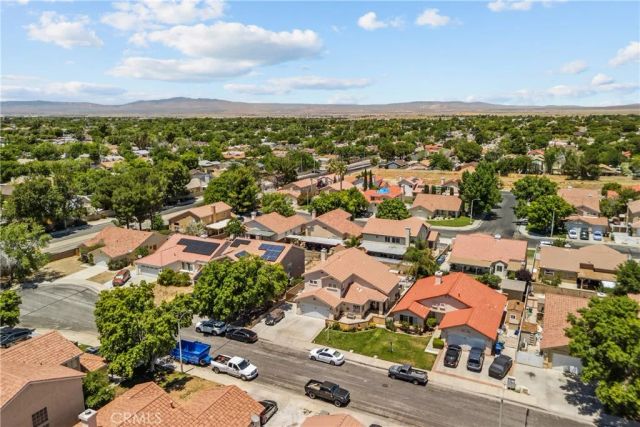 1523 E Avenue J6, Lancaster, CA 93535
