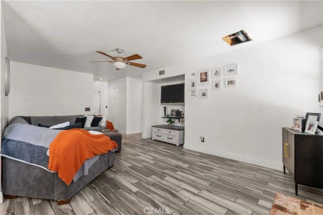 1523 E Avenue J6, Lancaster, CA 93535