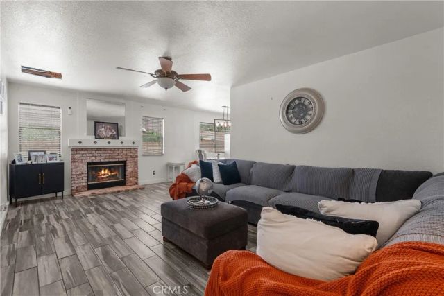1523 E Avenue J6, Lancaster, CA 93535