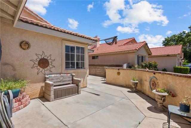 1523 E Avenue J6, Lancaster, CA 93535
