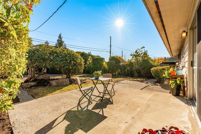 7039 S Lakeridge Drive, Seattle, WA 98178