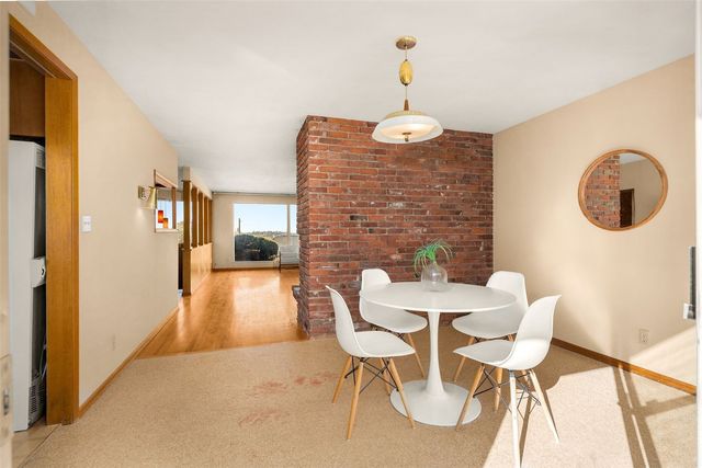 7039 S Lakeridge Drive, Seattle, WA 98178