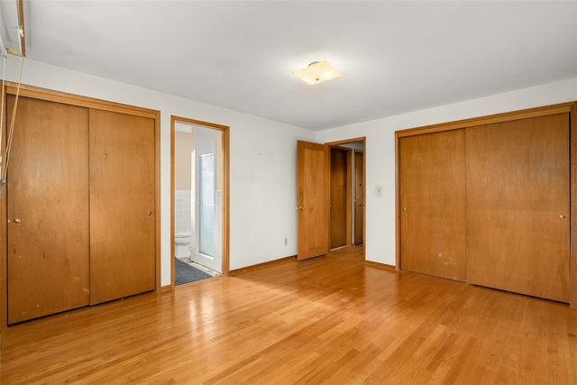 7039 S Lakeridge Drive, Seattle, WA 98178