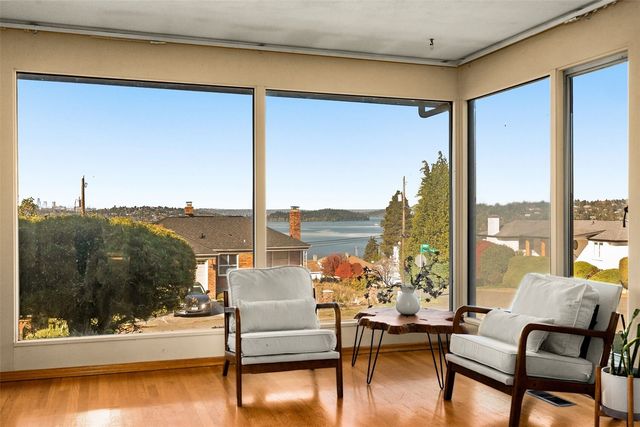 7039 S Lakeridge Drive, Seattle, WA 98178