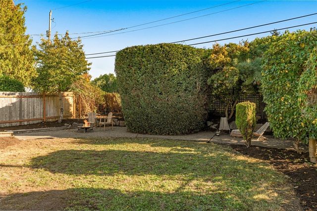 7039 S Lakeridge Drive, Seattle, WA 98178