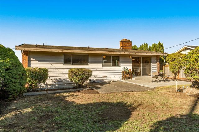 7039 S Lakeridge Drive, Seattle, WA 98178