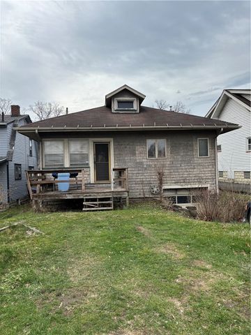 115 Woodrow Ct., Sharon, PA 16146