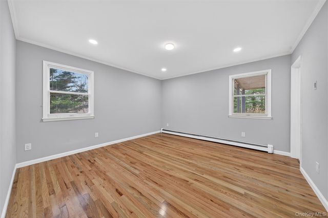 45 Oak Avenue, Shirley, NY 11967