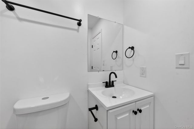 45 Oak Avenue, Shirley, NY 11967