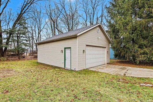 53420 Old Farm Road, Elkhart, IN 46514