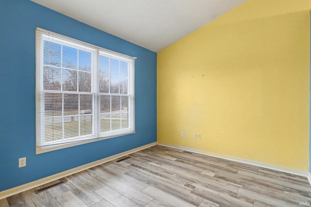 53420 Old Farm Road, Elkhart, IN 46514