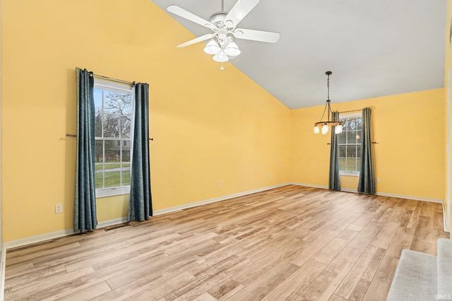 53420 Old Farm Road, Elkhart, IN 46514