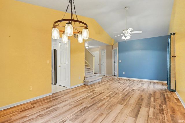 53420 Old Farm Road, Elkhart, IN 46514