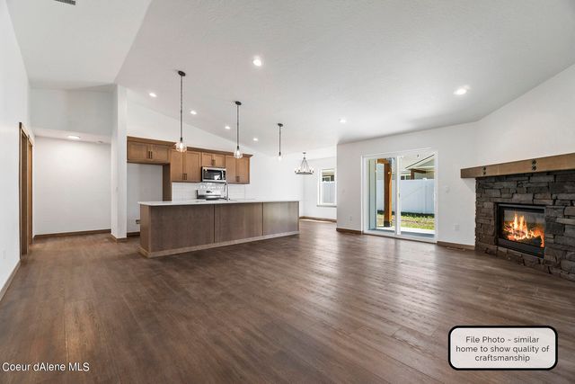 9006 W CULTIVATOR AVE, Rathdrum, ID 83858