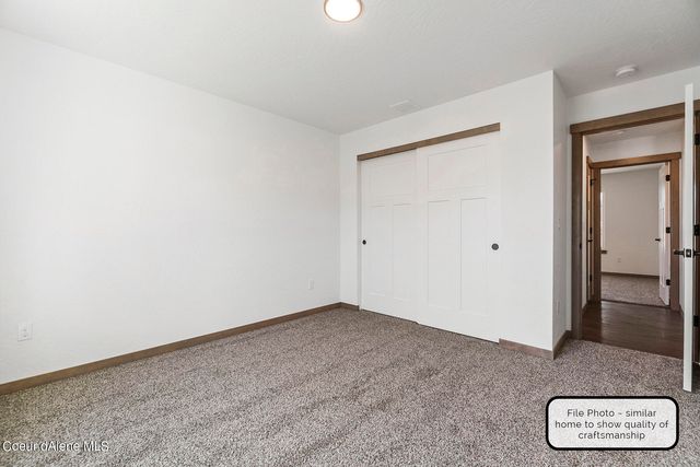 9006 W CULTIVATOR AVE, Rathdrum, ID 83858