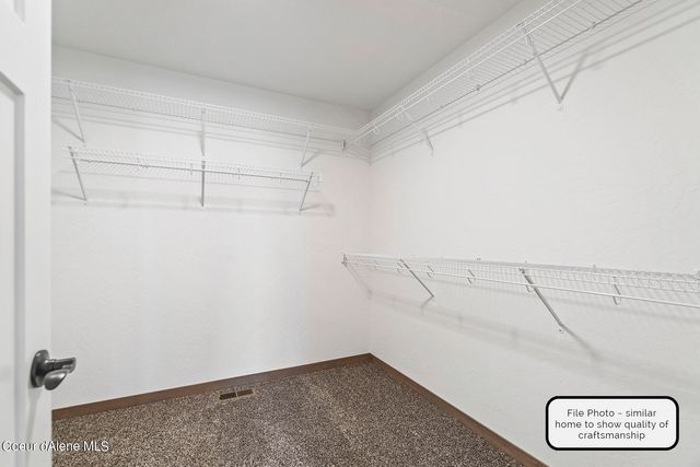 9006 W CULTIVATOR AVE, Rathdrum, ID 83858