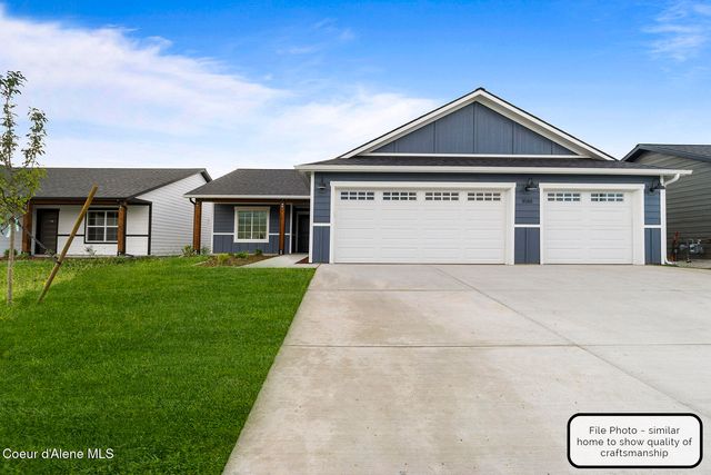 9006 W CULTIVATOR AVE, Rathdrum, ID 83858